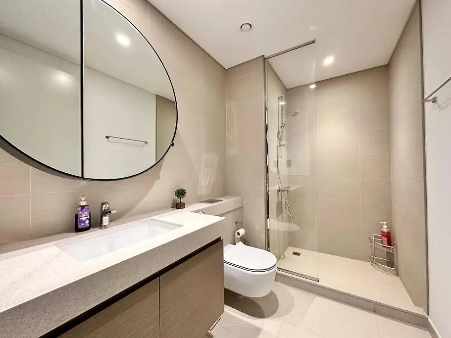 * Dweller * Dubai Family Tranquil Villa Sleeps 8 0*,
