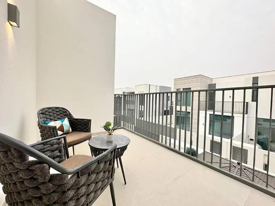 * Dweller * Dubai Family Tranquil Villa Sleeps 8