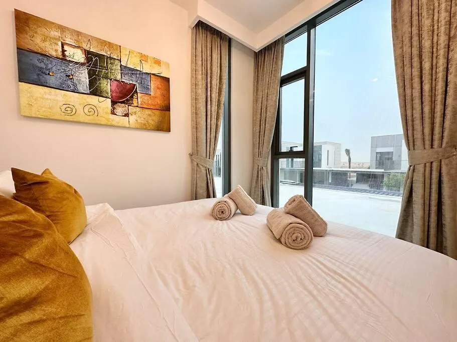 * Dweller * Dubai Family Tranquil Villa Sleeps 8 United Arab Emirates