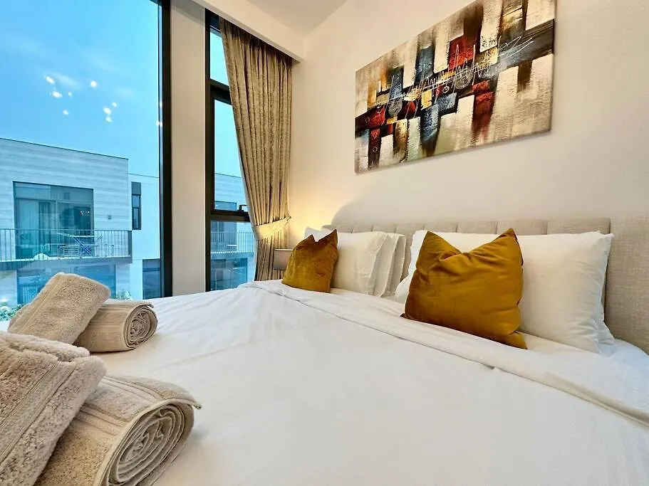 * Dweller * Dubai Family Tranquil Villa Sleeps 8 0*,