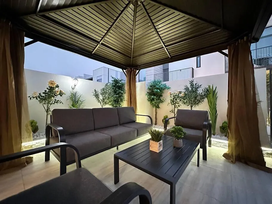 * Dweller * Dubai Family Tranquil Villa Sleeps 8 0*,  United Arab Emirates