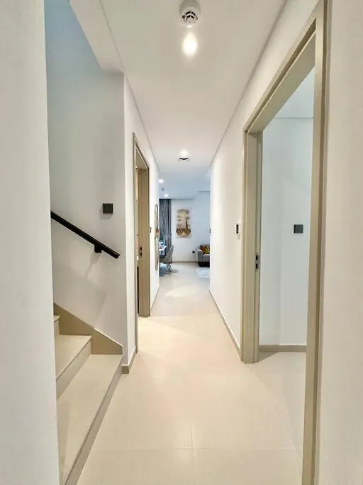 * Dweller * Dubai Family Tranquil Villa Sleeps 8 United Arab Emirates