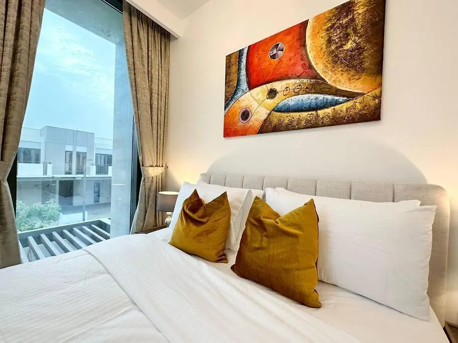 * Dweller * Dubai Family Tranquil Villa Sleeps 8 0*,  United Arab Emirates