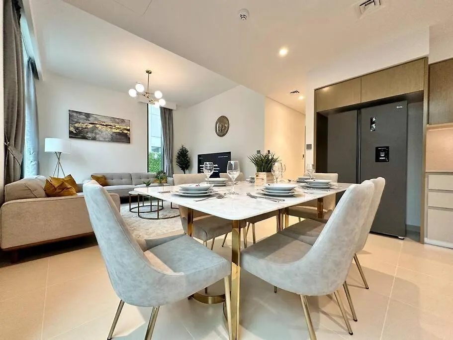 * Dweller * Dubai Family Tranquil Villa Sleeps 8